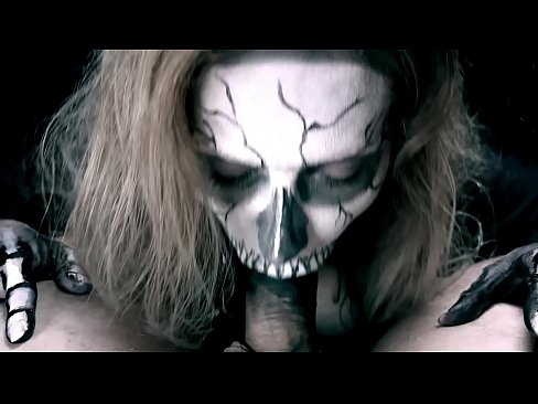 ❤️ Rapariga demoníaca a chupar pilas com a sua boca negra e a engolir esperma. ❤️ Porno real vídeo em porno pt.doujin-sexy.ru